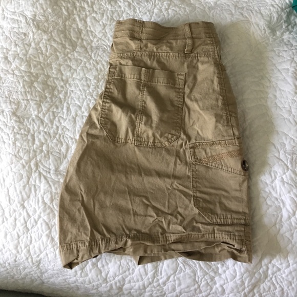 NWT Lee Khaki Bermuda Shorts SZ 14 - Picture 2 of 3